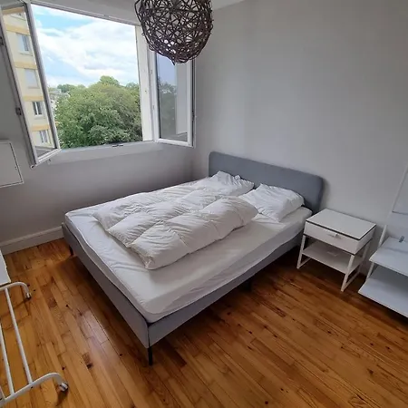 아파트 75 M2 With Wi Fi And Garage Downtown